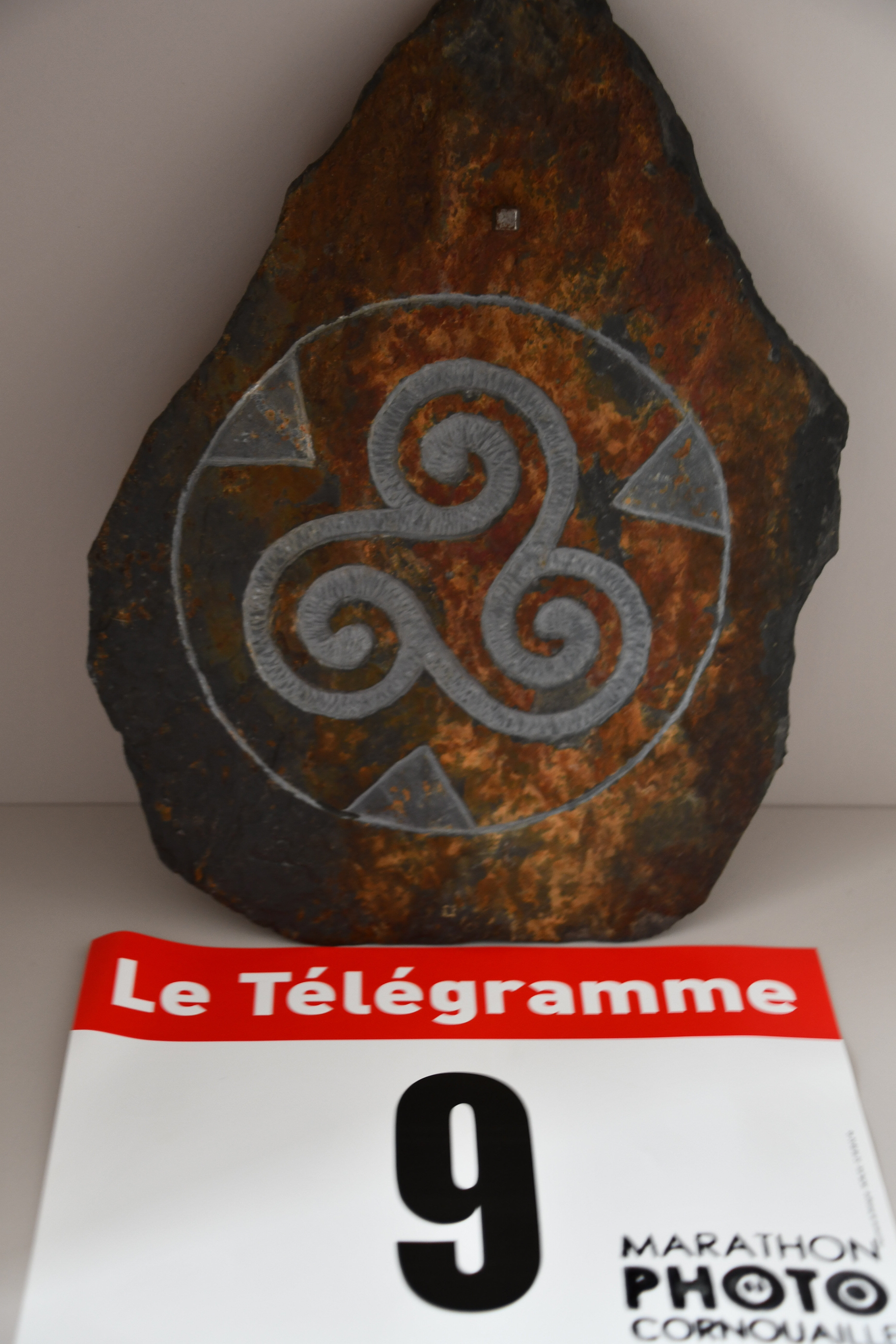 T09